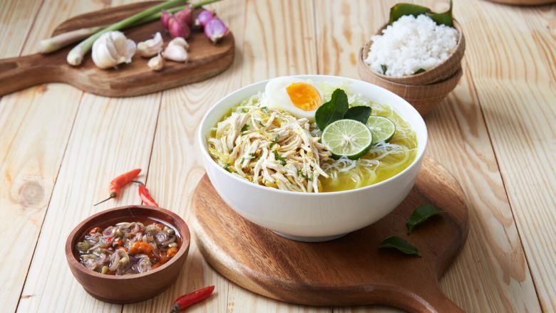 Video - Resep Soto Ayam Sambal Matah untuk Melengkapi Kehangatan Keluarga