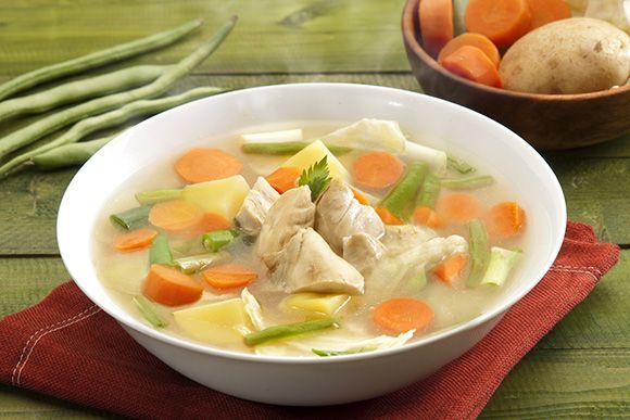 Resep Sup Ayam Bening yang Menyegarkan - Masak Apa Hari Ini?