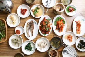 6 Kebiasaan Makan Orang Korea Selatan yang Bisa Ditiru Menjelang Akhir Bulan