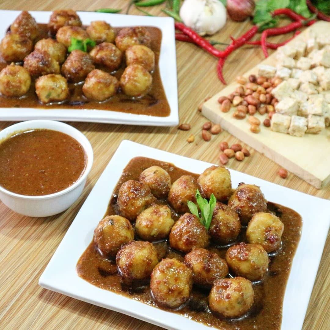 Resep Bola Tempe Keju Siram Saus Kacang - Masak Apa Hari Ini?