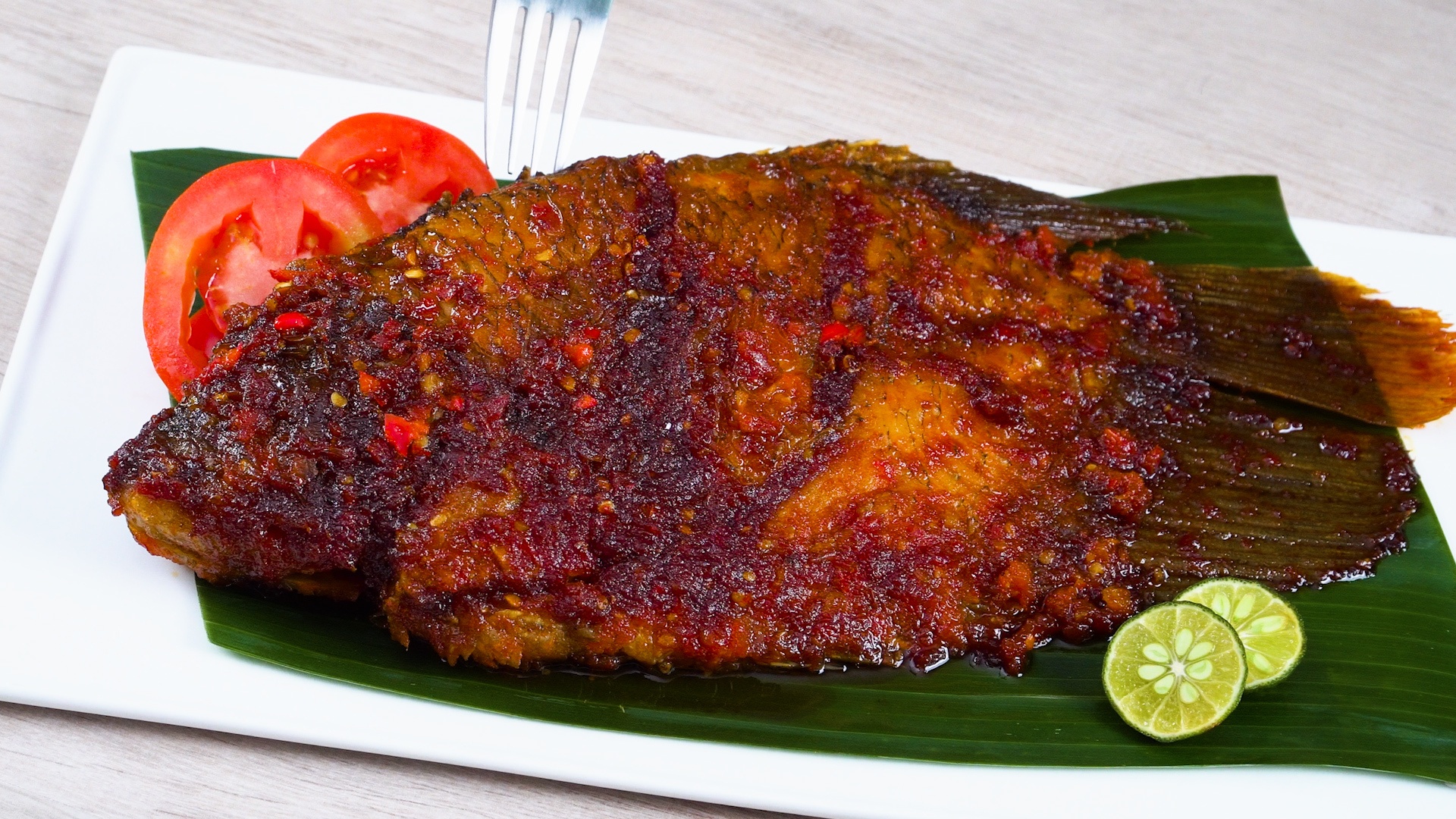 Resep Ikan Bakar Bumbu Rujak, Legit Manis Pedas yang Bikin 