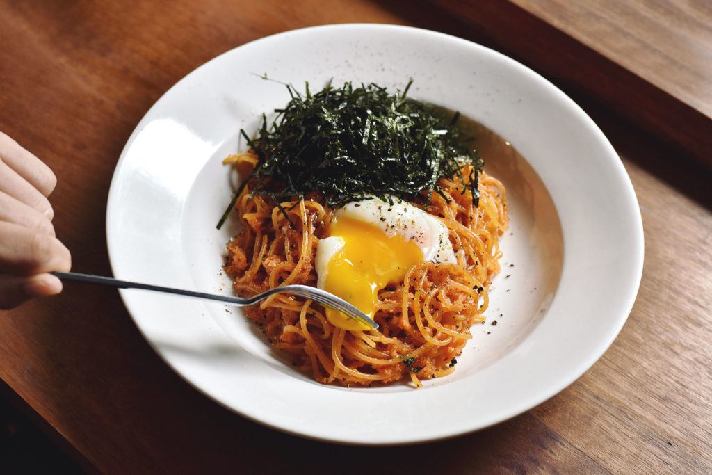 cara buat telur separuh masak cocok dengan masakan Jepang