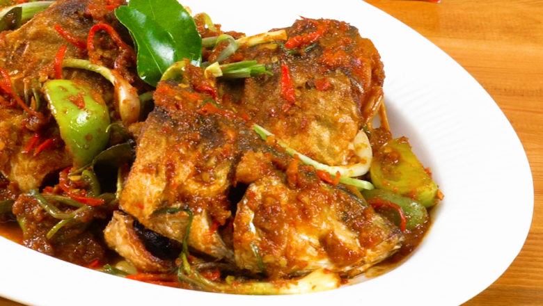 Video - Resep Ikan Bandeng Bumbu Rujak, Pedas, Gurih, dan Segar