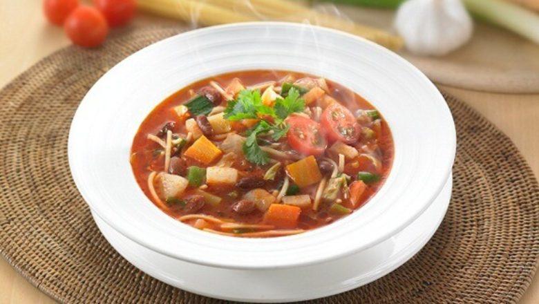 Sup minestrone ini mudah untuk dibuat.