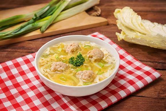 Resep Sup Bola Ayam Sayuran - Masak Apa Hari Ini?