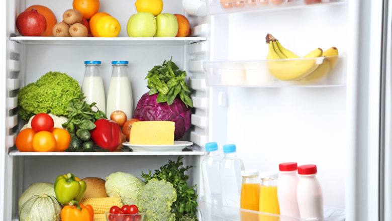 8 Cara Membersihkan Kulkas Rumahmu untuk Menjaga Kesehatan Keluarga