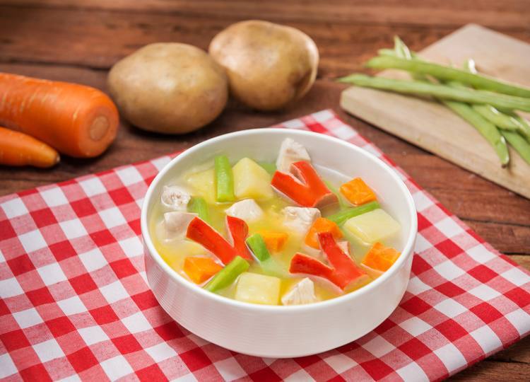 Sup Ayam dan Sosis Masak Apa Hari Ini?