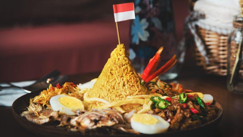 5 Makna Nasi Tumpeng 17 Agustus yang Wajib Orang Indonesia Ketahui