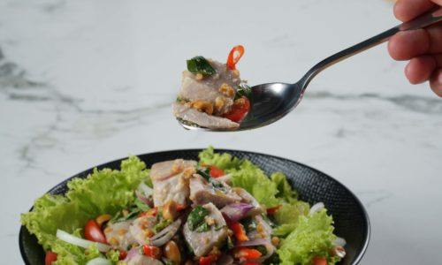 Resep salad sayur dipadukan dengan gohu ikan.