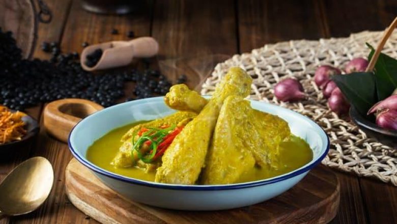 Resep Opor Ayam Kuning Sederhana, Gurih dan Nikmat - MAHI