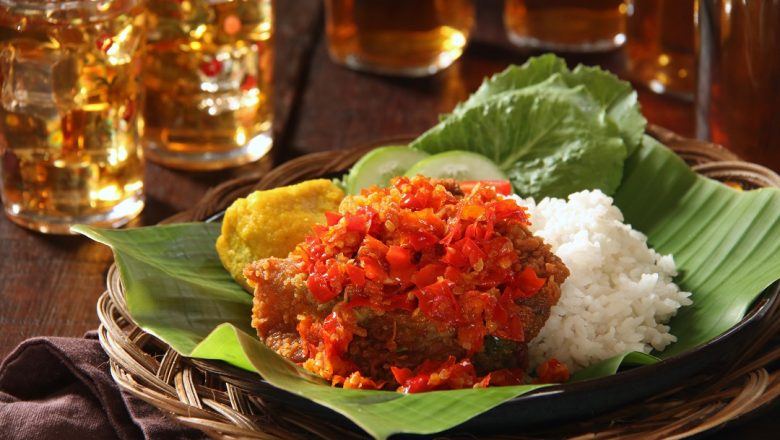 Resep Sambal Geprek Ayam Pedas - Masak Apa Hari Ini?