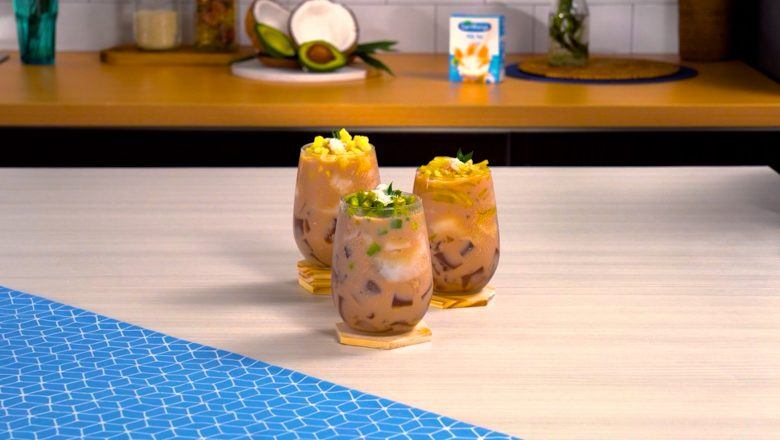 Video - 3 Variasi Resep Es Kelapa Muda yang Seru dan Menyegarkan