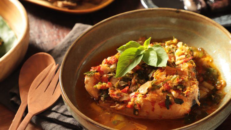 Resep Ikan Woku Belanga Pedas Khas Minahasa