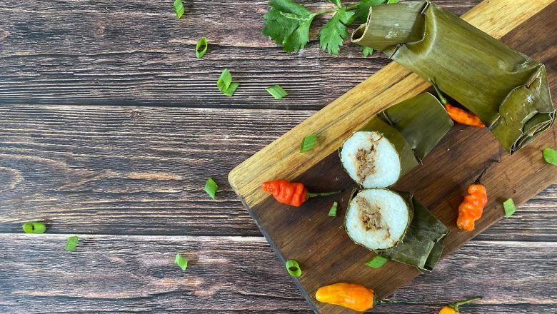 Resep Lontong Oncom Kemangi, Ide Sarapan Enak dan Mengenyangkan