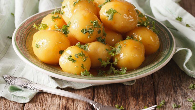 Resep Kentang Panggang Saus Telur Asin, Ide Baru Camilan Gurih