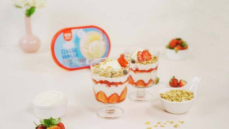 Resep Strawberry Parfait, Sajian Es Krim dengan Tampilan Menggoda