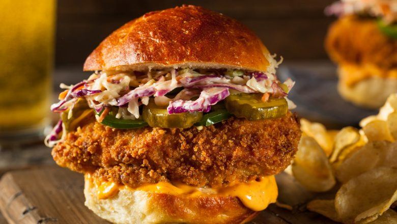 Resep Sandwich Ayam Krispi Saus Telur Asin, Ide Praktis Untuk Menu Brunch