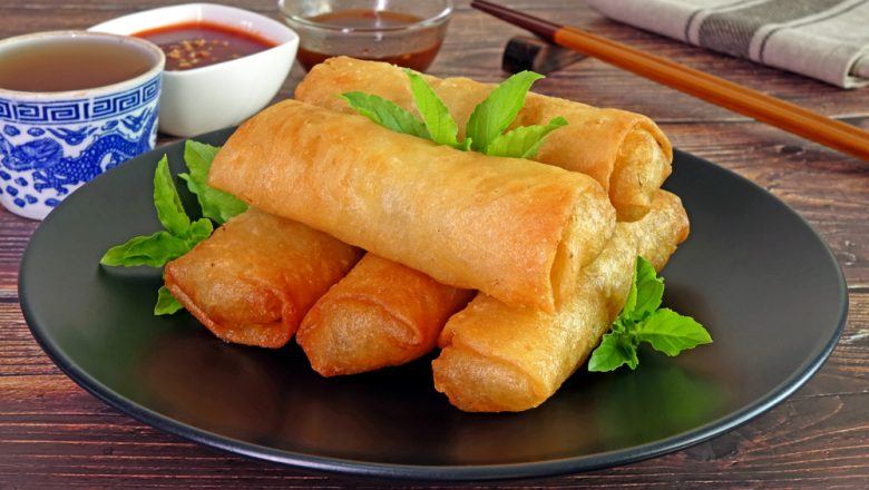 Cara Membuat Lumpia Goreng Udang Sayuran, Menu Takjil a la Restoran