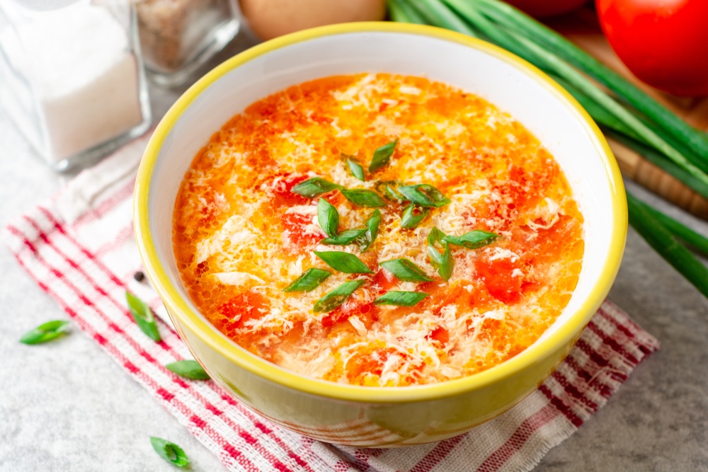 Hasil memasak resep sup telur dan tomat.