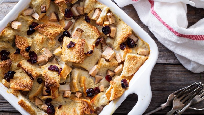 Resep Puding Roti Tawar dengan Kismis, Dessert Lembut Super Gampang