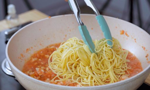 Memasak resep spaghetti brulee
