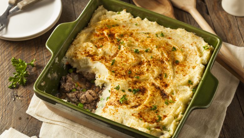 Resep Pastel Tutup Ragout Daging, Gurih, Lembut, dan Enak