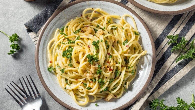 Resep Spaghetti Aglio Olio A la Restoran, Enak dan Mudah